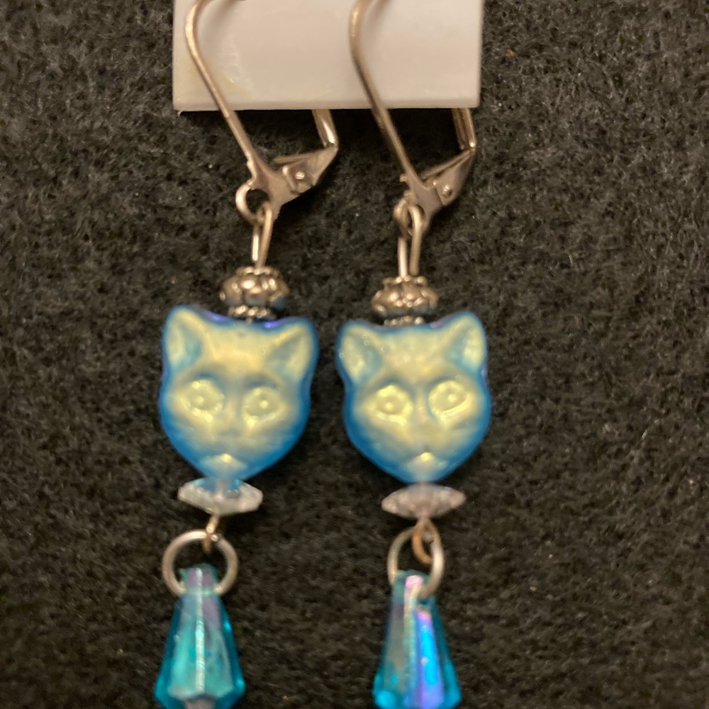 Sweet Glowing Kitty Earrings